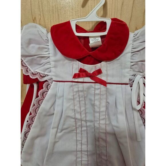 Vintage Red Baby Girls Red Velvet Dress With White Lace Overlay & Bow Collar - Picture 2 of 6